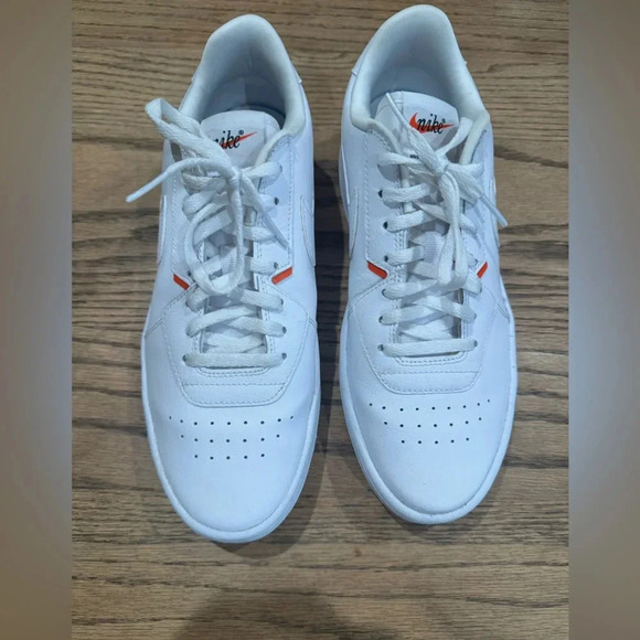 Nike Women's Court Blanc Sneakers- white w/orange. athletic casual - Size 9 wmns - Picture 4 of 8